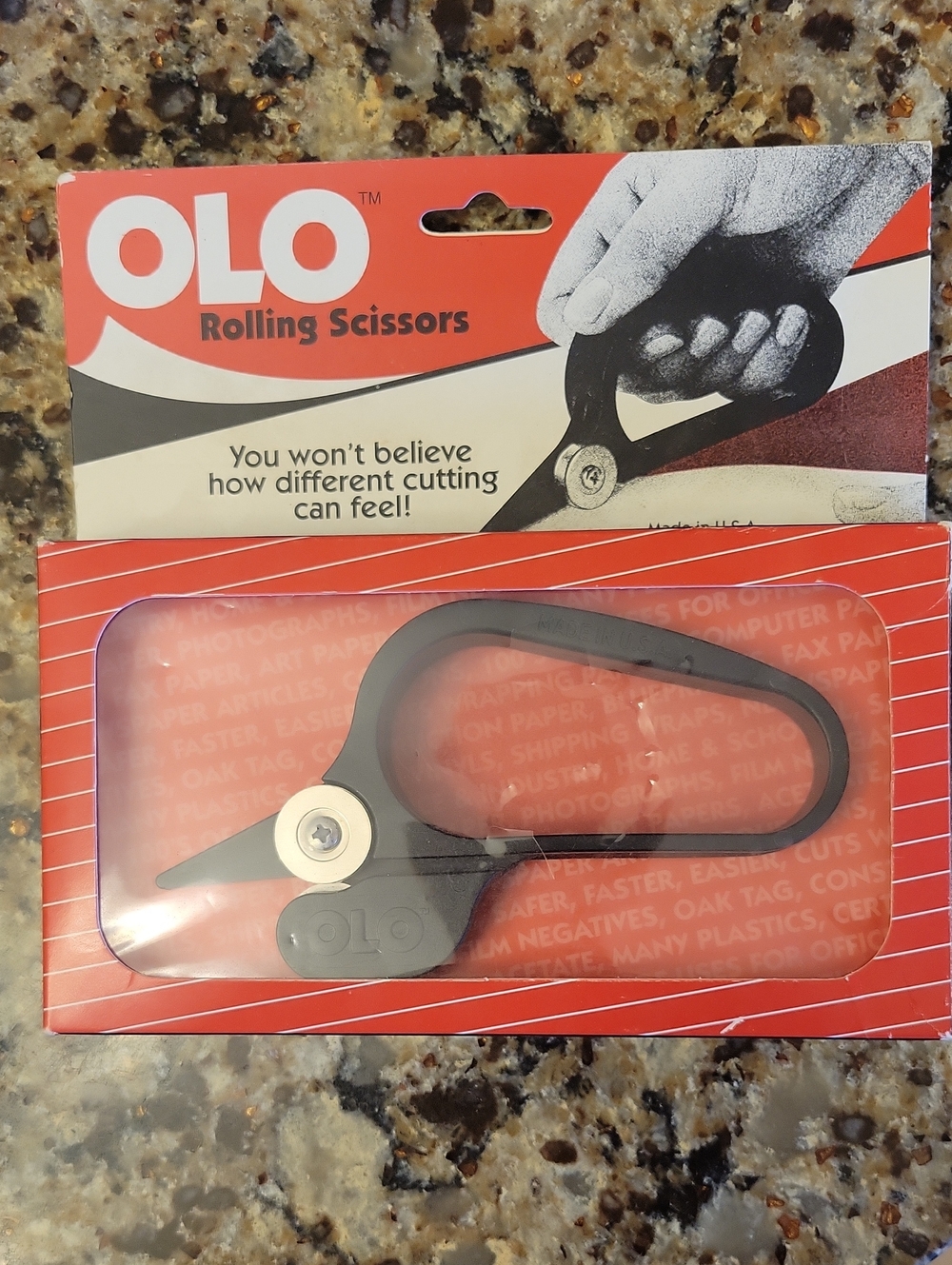 OLO  Rolling Scissors – Compact Cutting Tool NIB